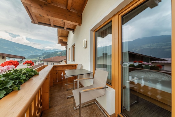 Kraeuterzimmer ARNIKA | Blick vom Balkon