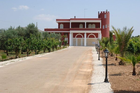 Entrada de la propiedad