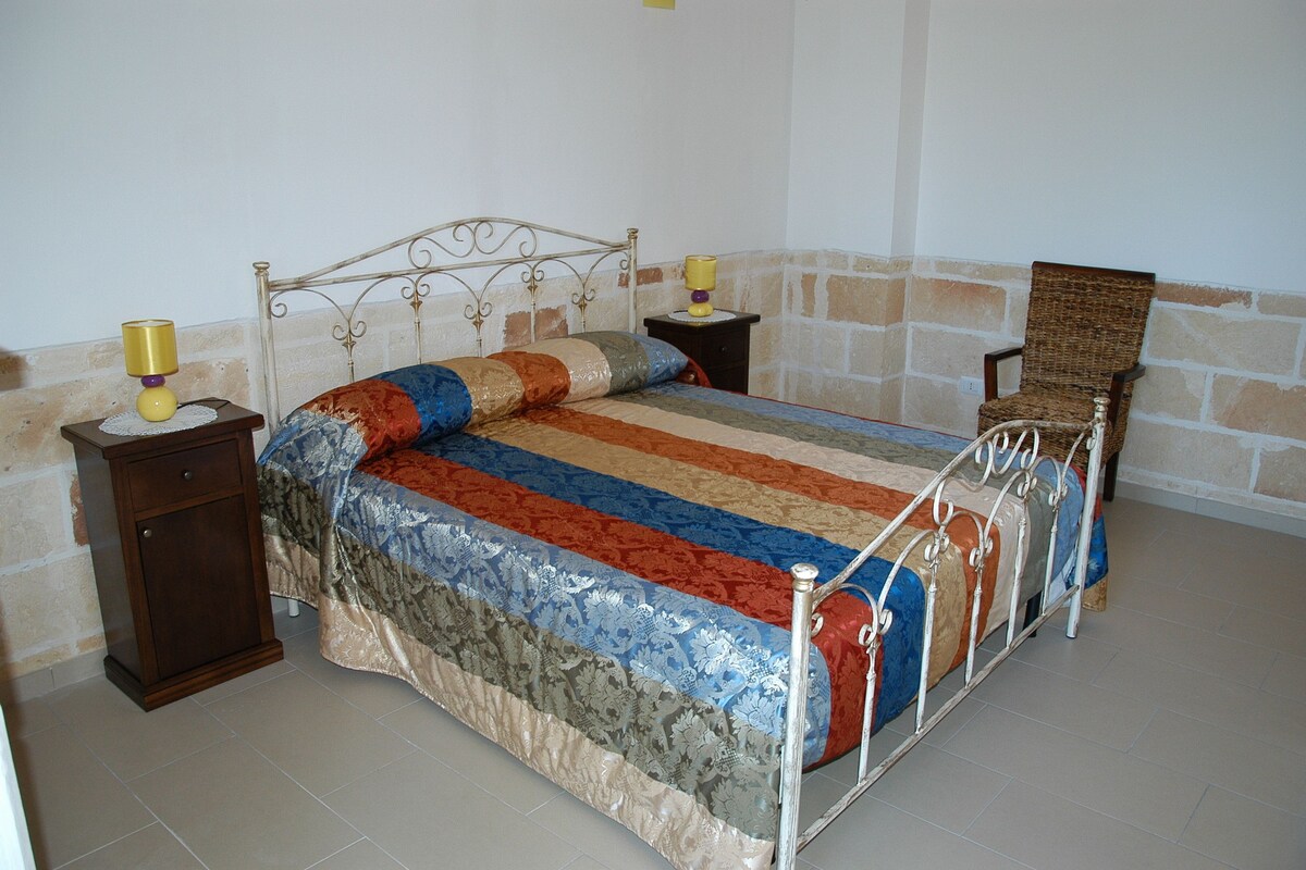 Chambre Standard double | Lit de bébé (supplément), lit d’appoint (supplément)