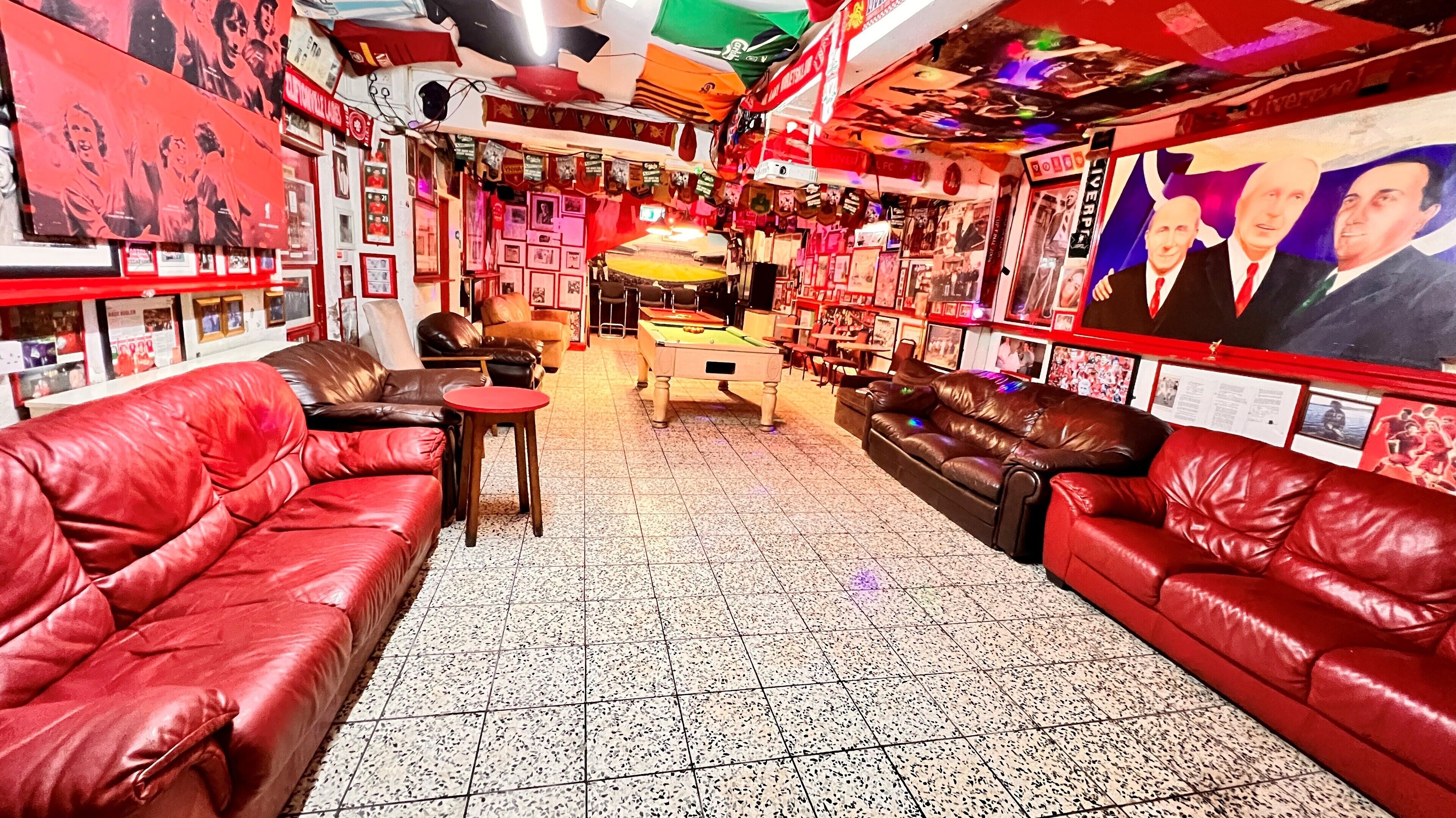 Foto - Castle Lodge Guest House 86-88 Sheil Rd L6 3AF