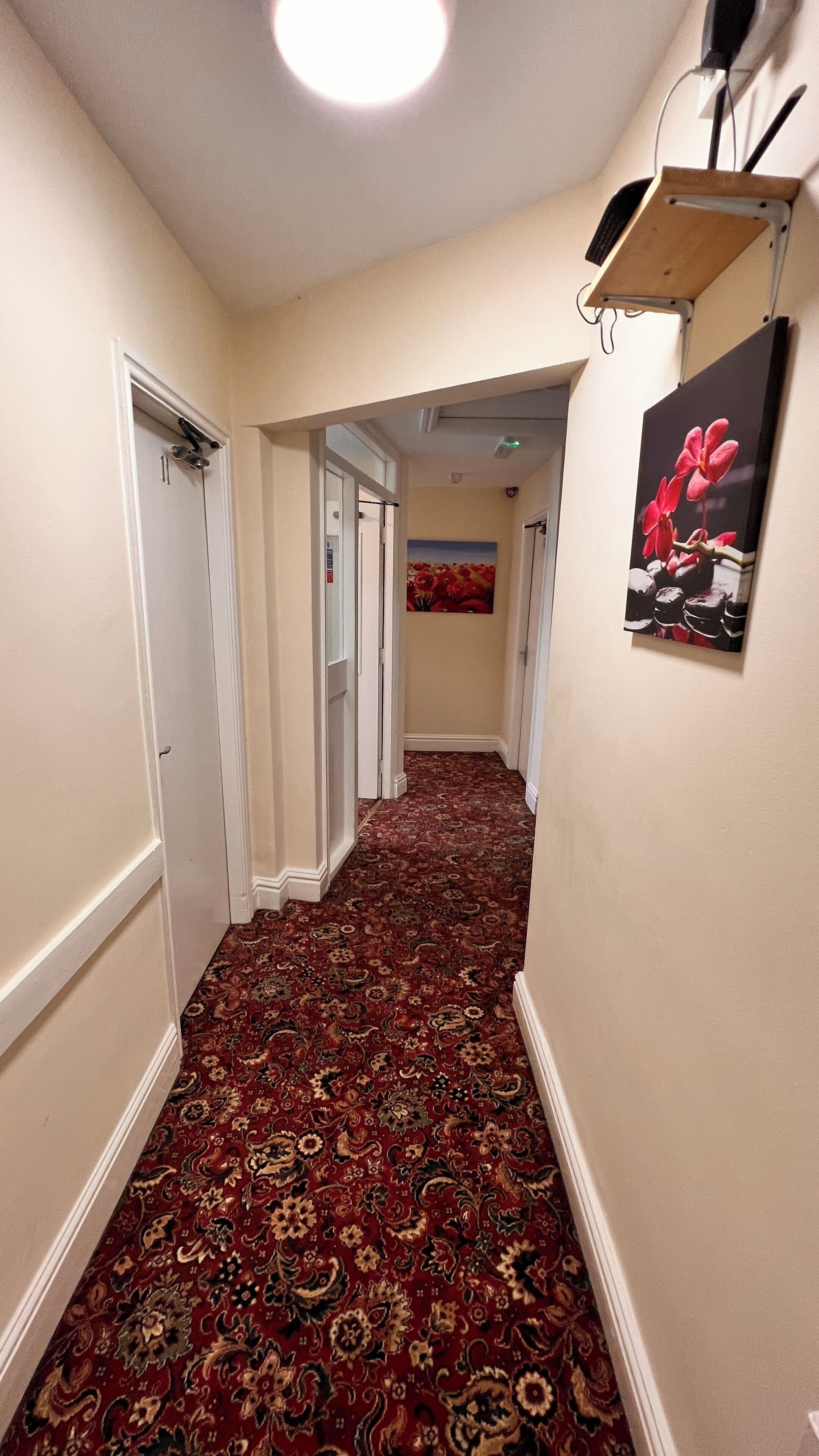 Foto - Castle Lodge Guest House 86-88 Sheil Rd L6 3AF