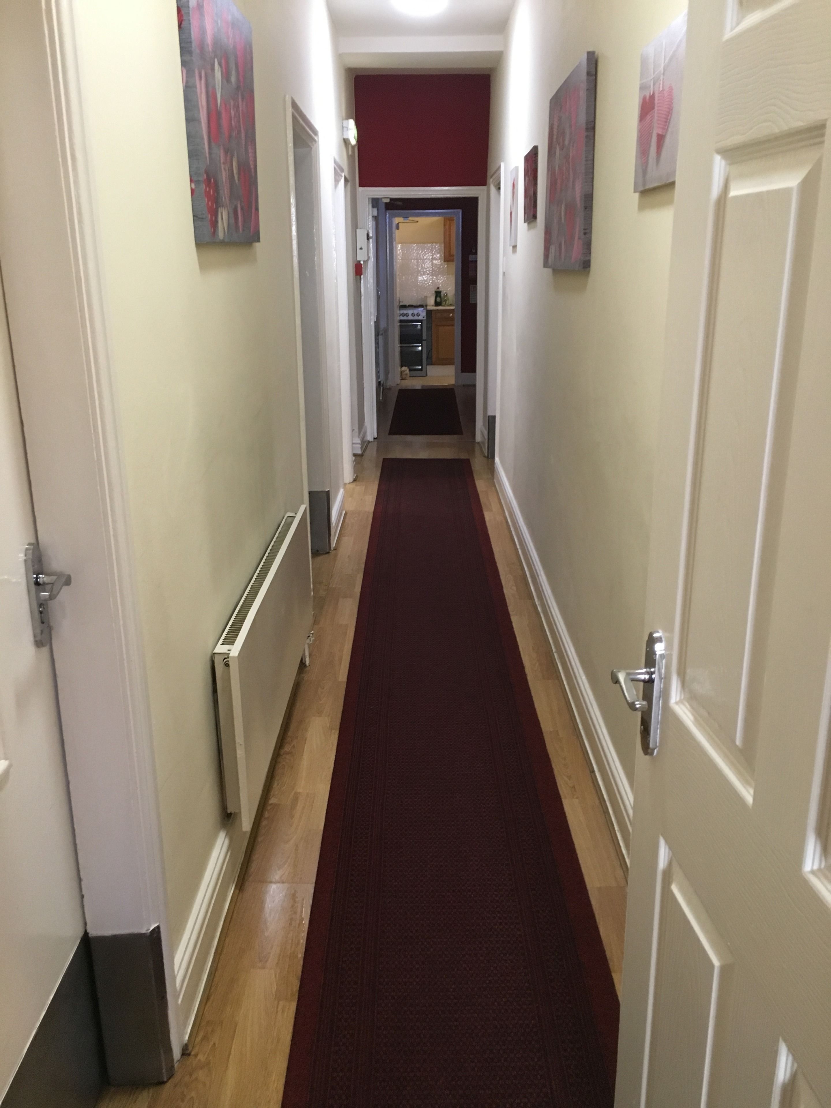 Foto - Castle Lodge Guest House 86-88 Sheil Rd L6 3AF