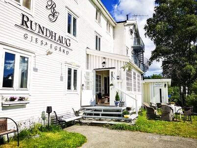 Rundhaug Gjestegård