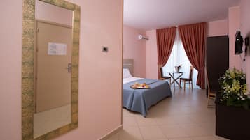 Suite | Minibar, una scrivania, insonorizzazione