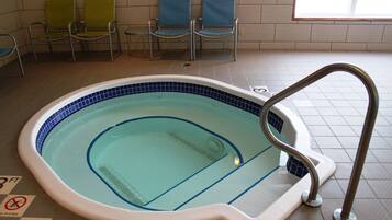 Indoor spa tub