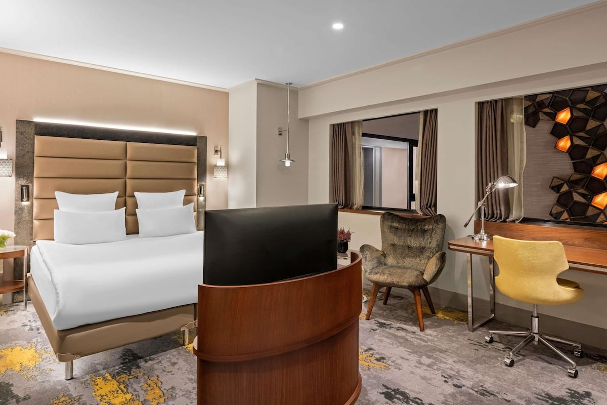 Hochwertige Bettwaren, Select-Comfort-Betten, Minibar, Zimmersafe