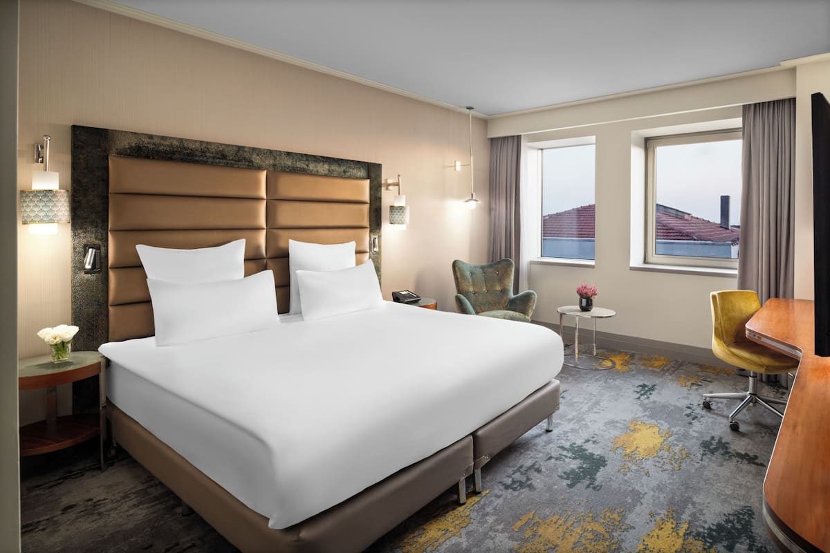 Superior Double Room, 1 Double Bed, City View | Premium bedding, Select Comfort beds, minibar, in-room safe