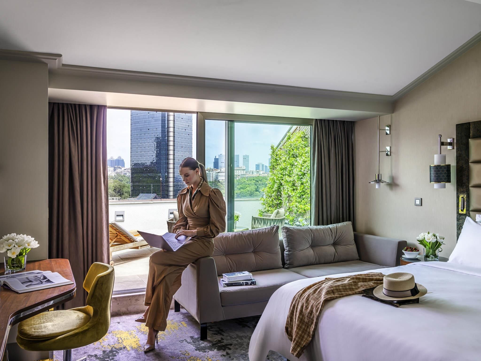 Junior Suite, 1 Double Bed, Terrace | Premium bedding, Select Comfort beds, minibar, in-room safe
