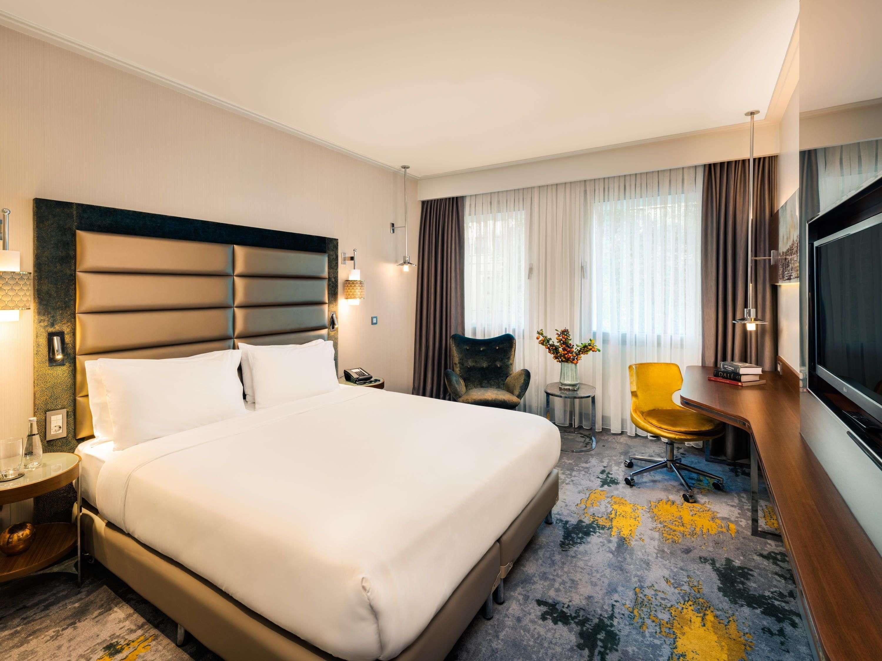 Hochwertige Bettwaren, Select-Comfort-Betten, Minibar, Zimmersafe