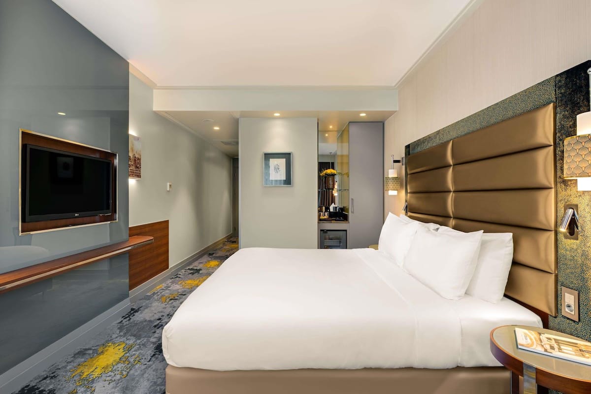 Hochwertige Bettwaren, Select-Comfort-Betten, Minibar, Zimmersafe