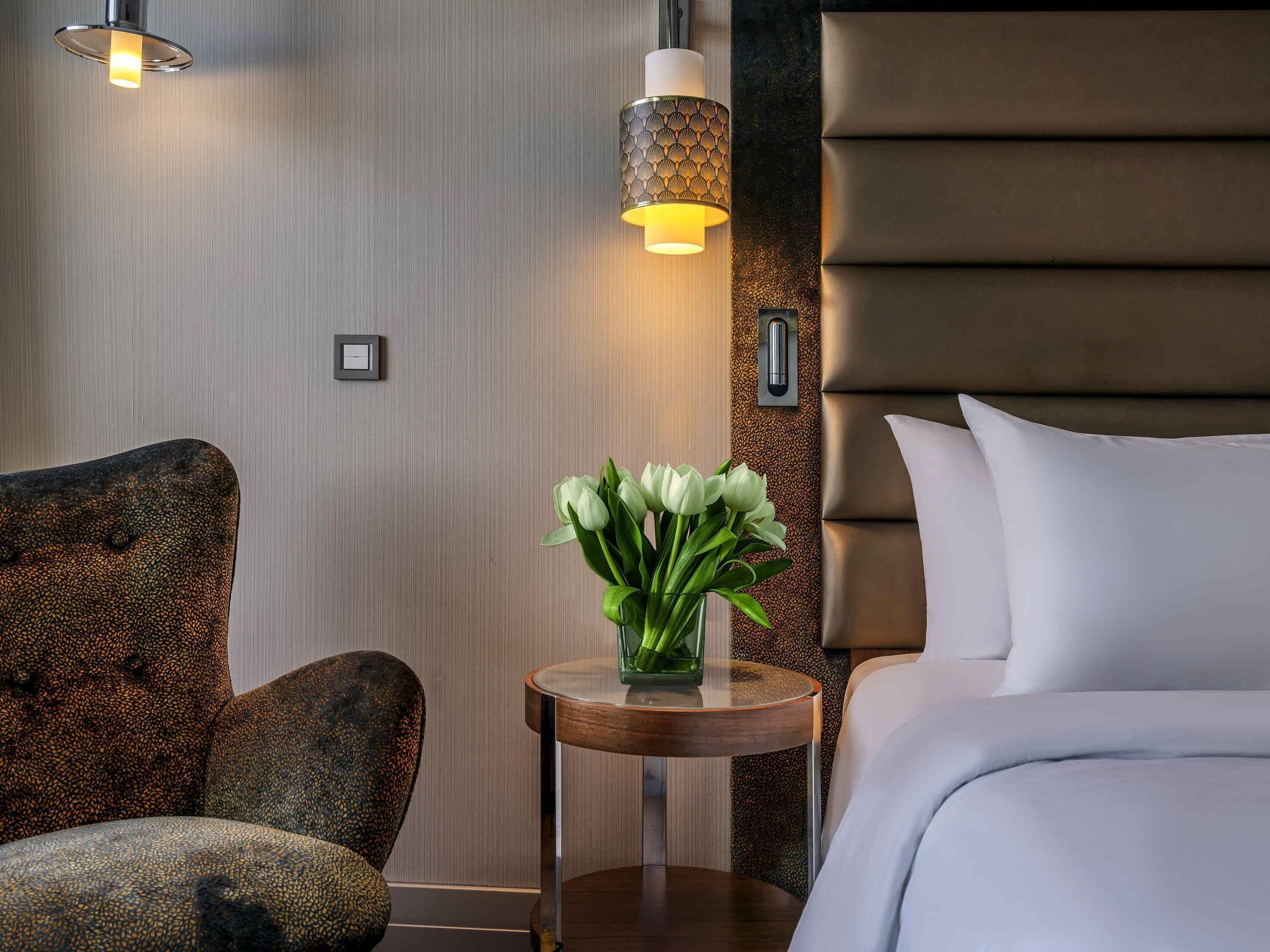 Classic Room, 1 Double Bed (Atrium View) | Premium bedding, Select Comfort beds, minibar, in-room safe