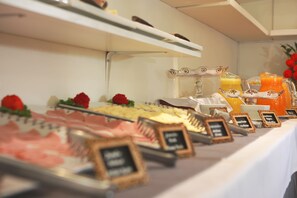 Free daily full breakfast - San Agustin Plaza (Cusco)