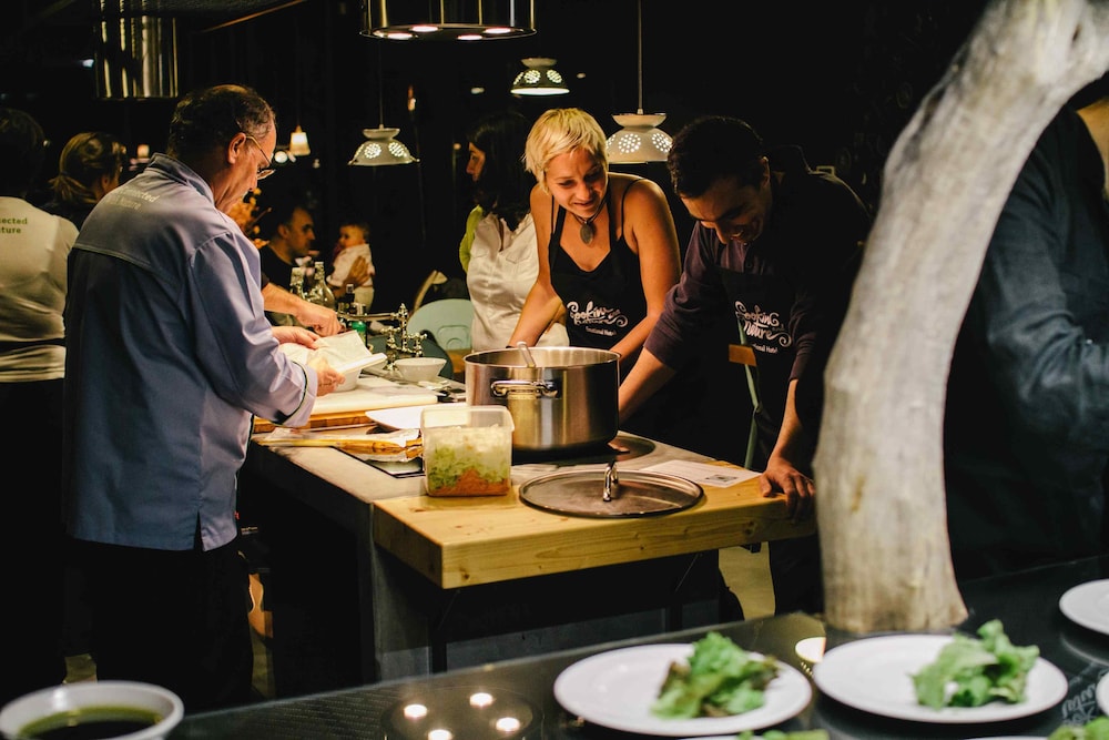 Cooking and Nature | Emotional Hotel by null