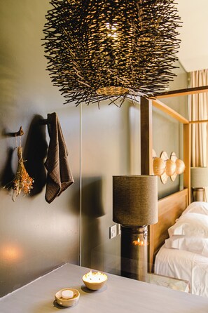 Minibar, in-room safe, individually decorated, free WiFi - Cooking and Nature Emotional Hotel (Porto de Mos)