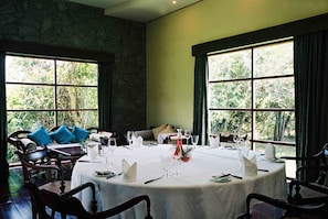 In-room dining - Elephant Corridor (Sigiriya)