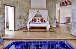 Phòng Suite trăng mật, 1 giường cỡ king, hồ bơi riêng, quang cảnh vườn | Hồ bơi riêng