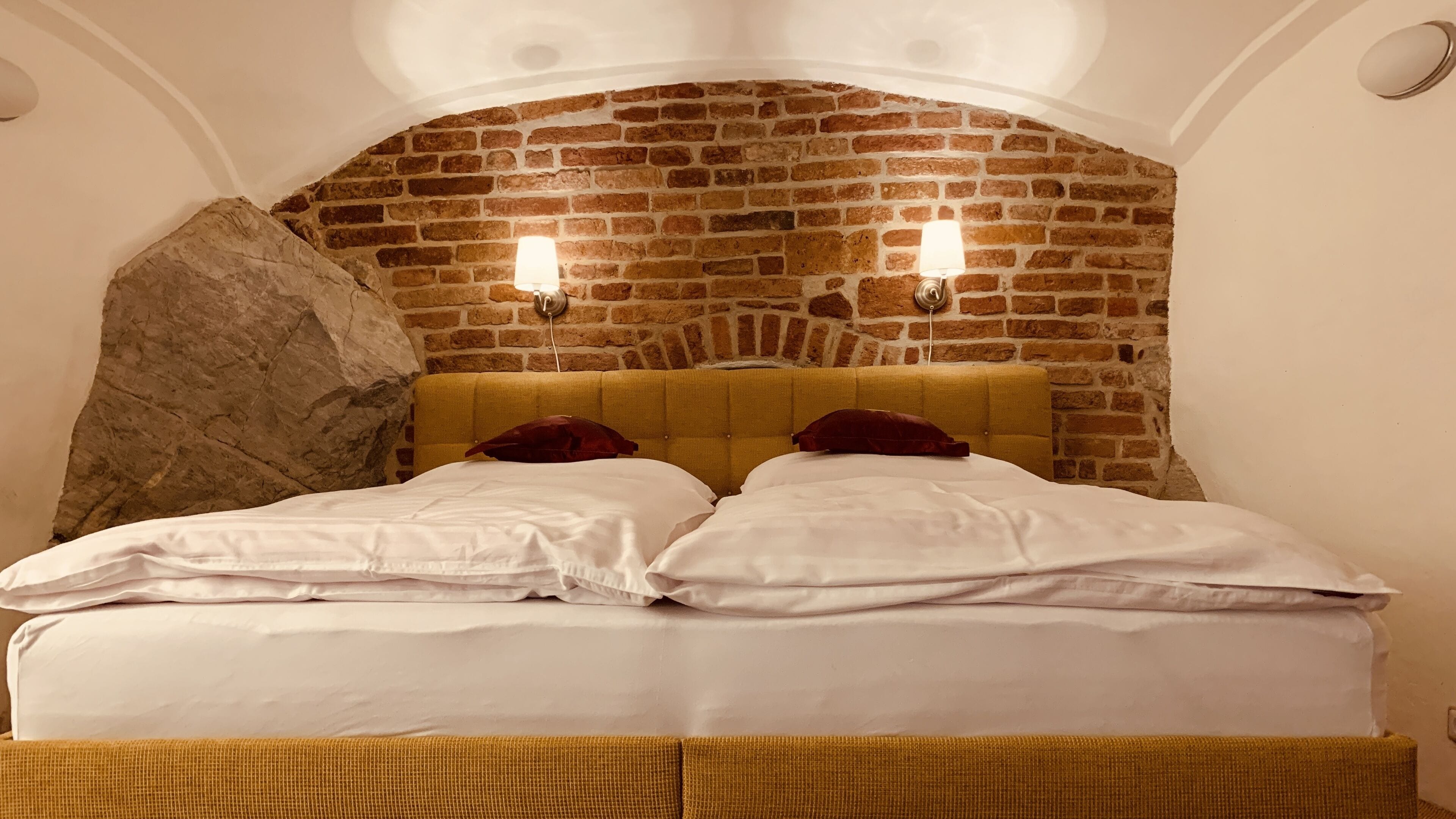 Superior-studio, 2 makuuhuonetta, oma kylpyhuone, jokinäköala | Allergiatestatut vuodevaatteet, pimennysverhot, vauvan matkasänky