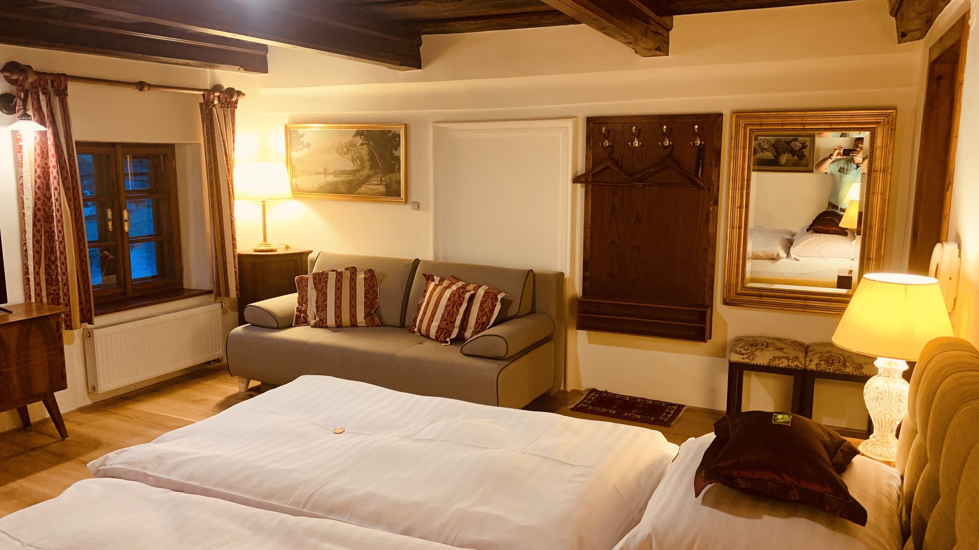 舒適四人房, 河景 | 防敏寢具、遮光窗簾/窗簾、可攜式嬰兒床、床單