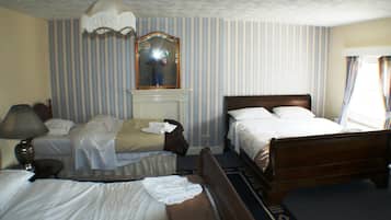 Escritorio, wifi gratis y ropa de cama