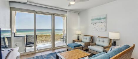 Condo, 1 Bedroom, Beach View, Beachfront (Beach Chairs Included) | Living area