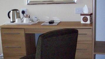 Twin Room | Living area | Flat-screen TV