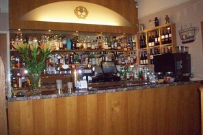 Bar (in der Unterkunft)