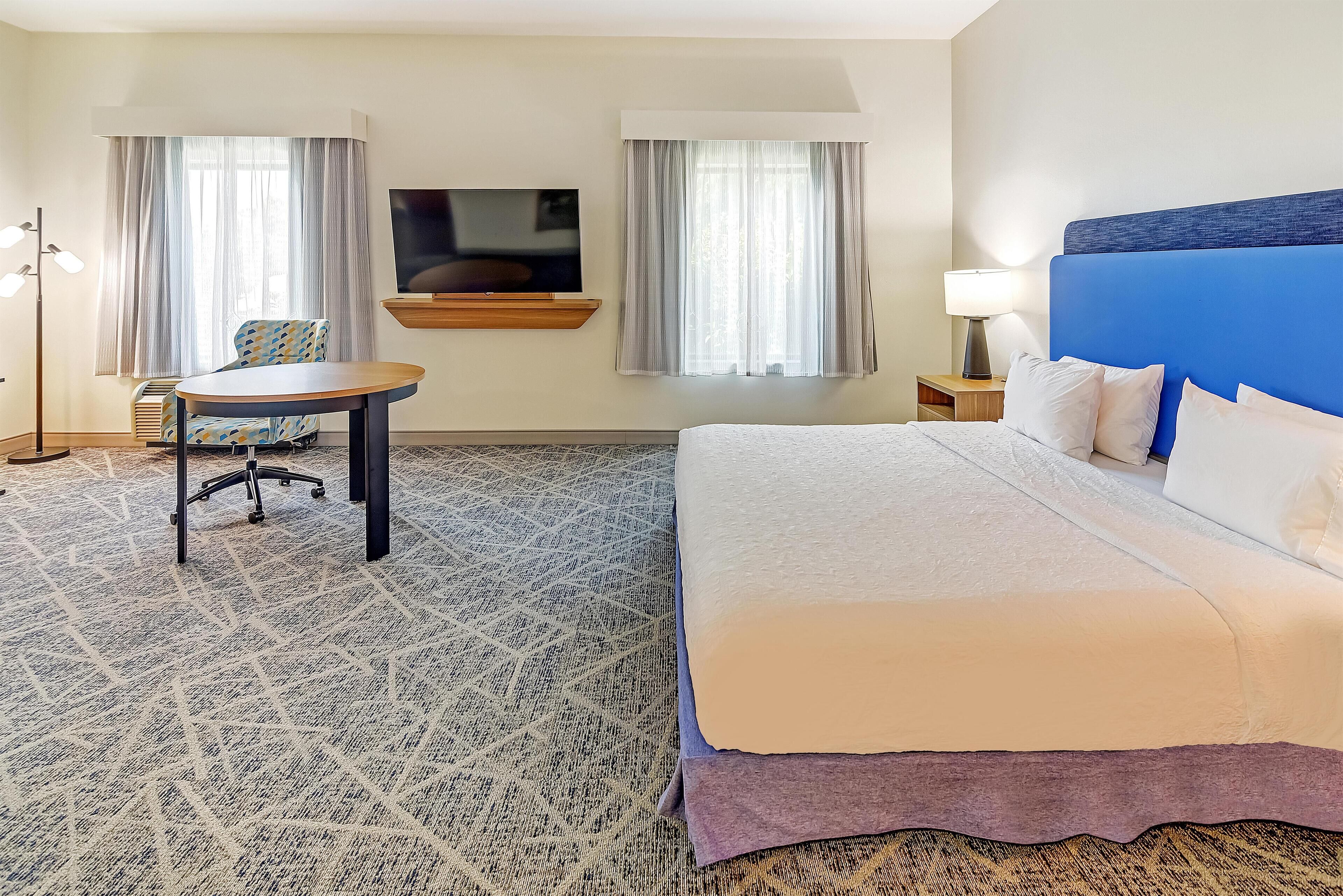 Minibar, Schreibtisch, laptopgeeigneter Arbeitsplatz