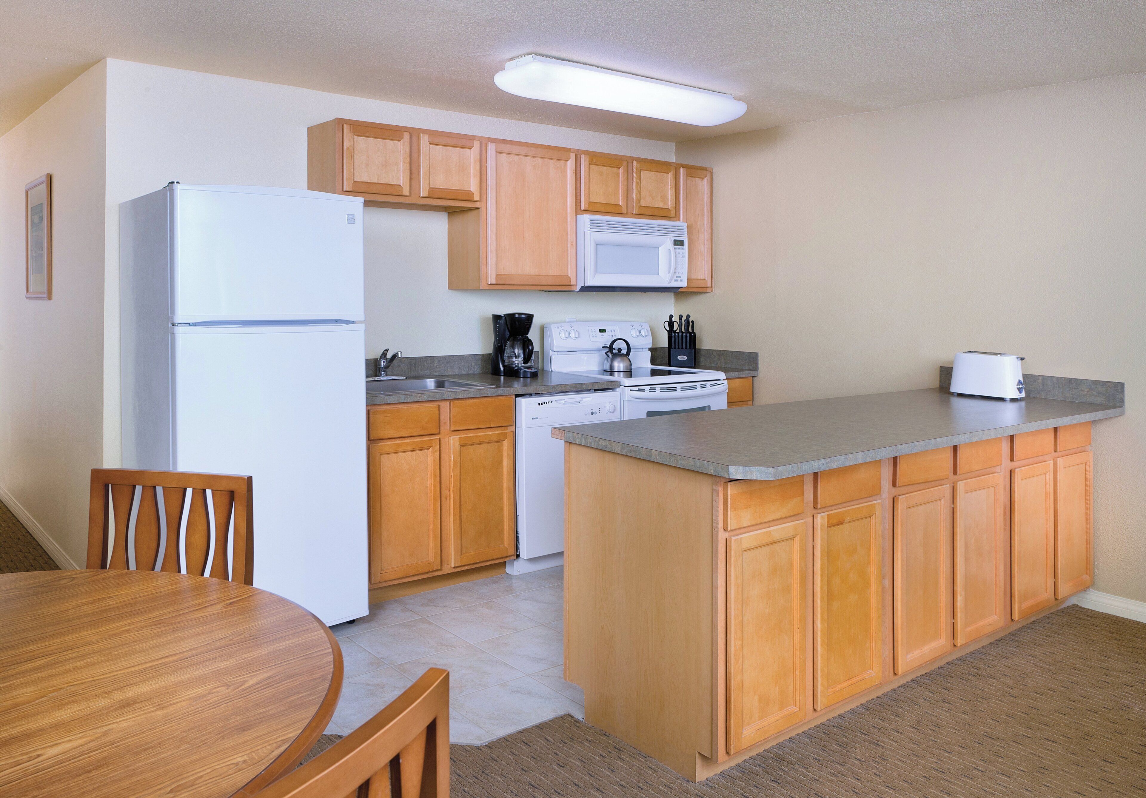 standard condo, 2 bedrooms, non smoking, kitchen | private kitchen | fridge, microwave, stovetop, dishwasher