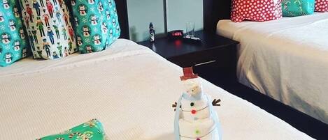 Laptop workspace, blackout curtains, iron/ironing board, free WiFi