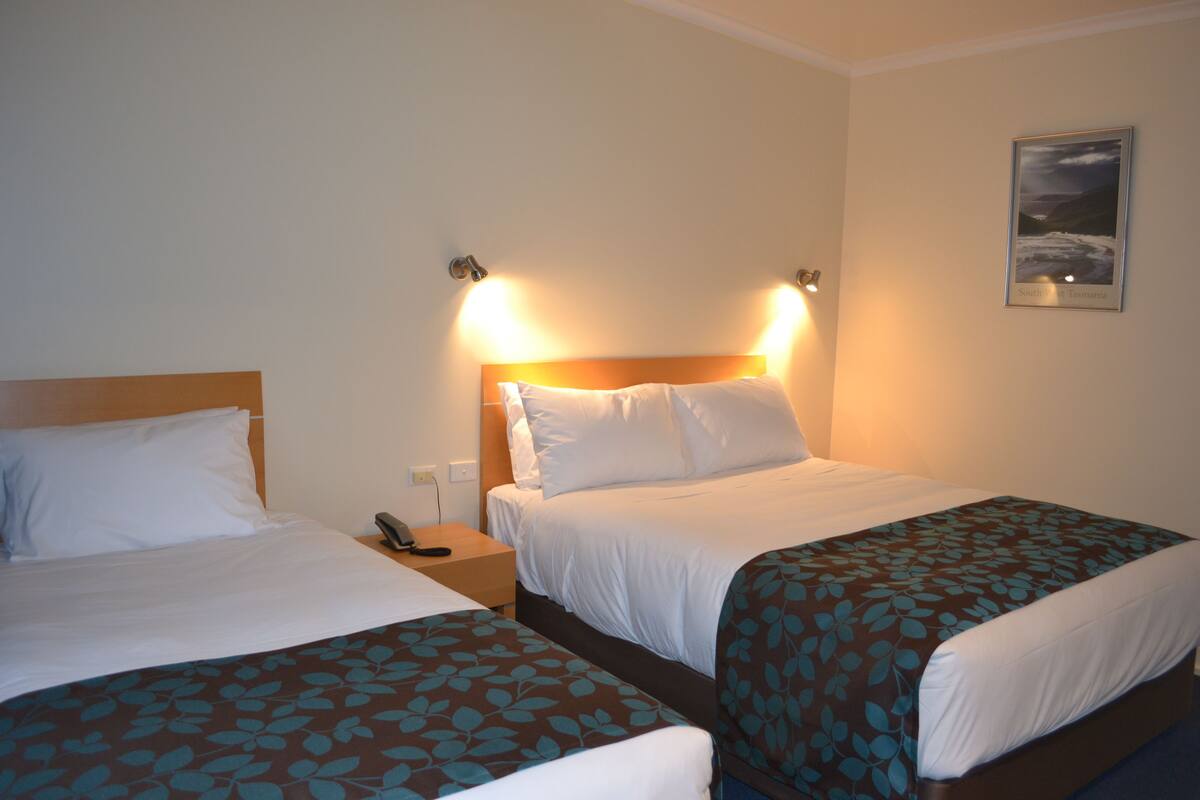 1 bedroom, minibar, in-room safe, desk