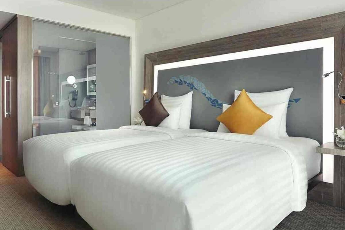 Superior Twin Room, 2 Twin Beds | Minibar, in-room safe, desk, iron/ironing board