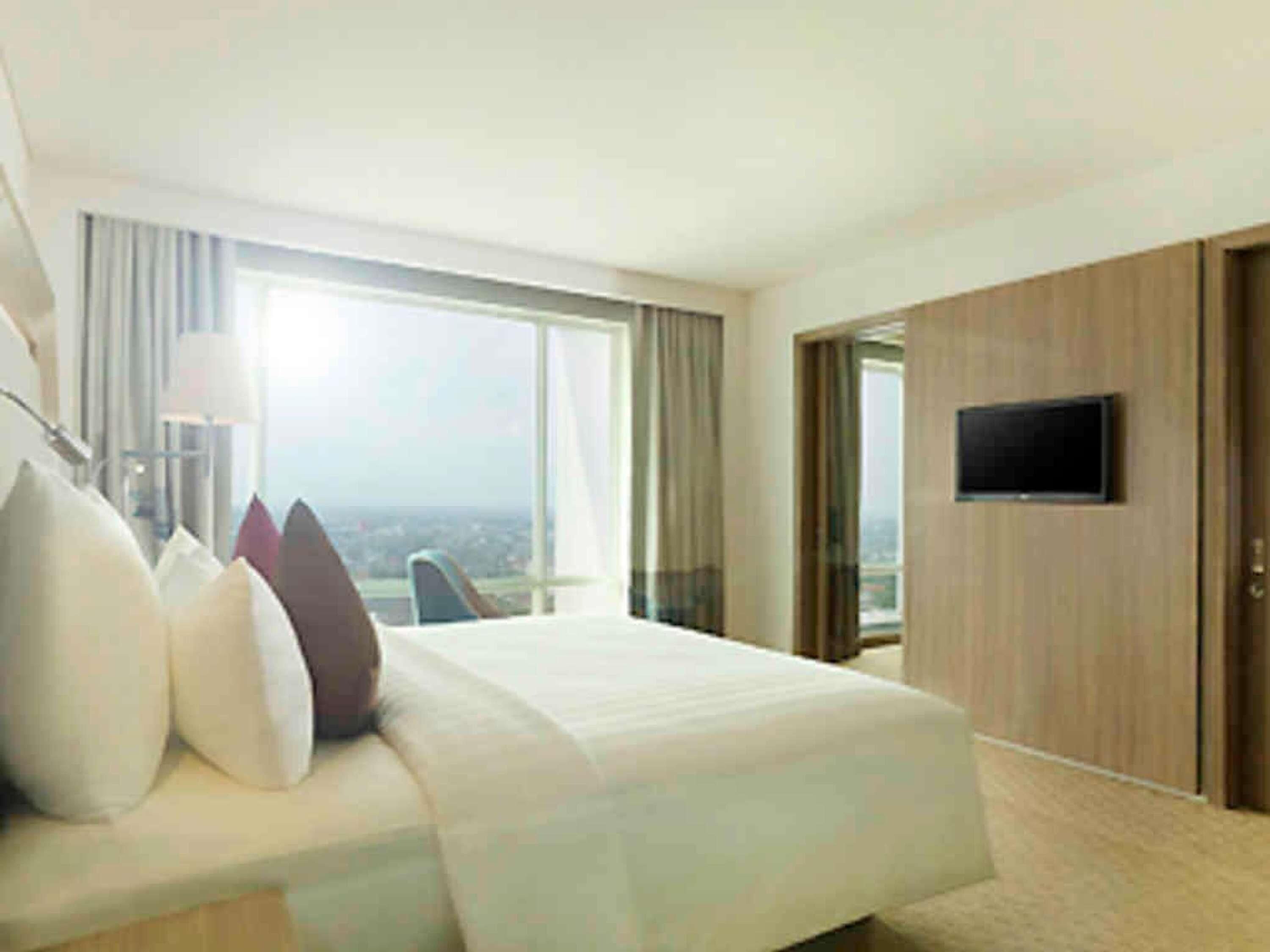 Executive Suite, 1 King Bed | Exterior