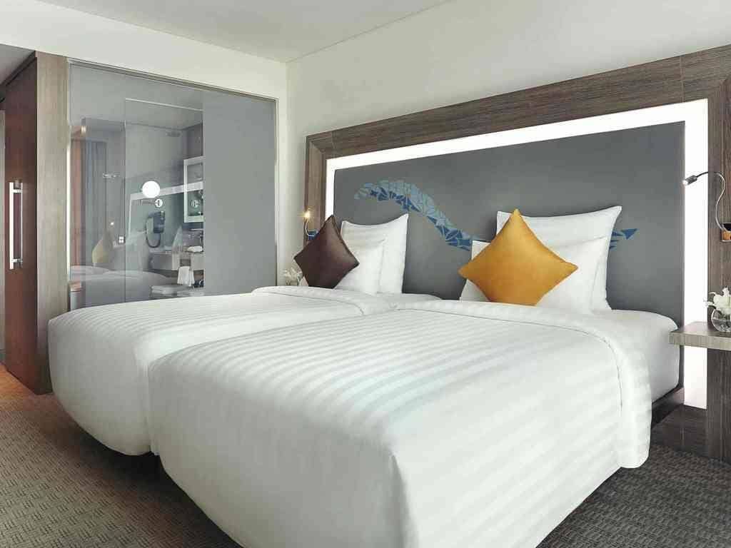 Superior Twin Room, 2 Single Beds | Minibar, in-room safe, desk, iron/ironing board