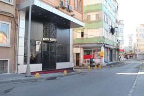 Exterior - Kaya Madrid Hotel (Istanbul)