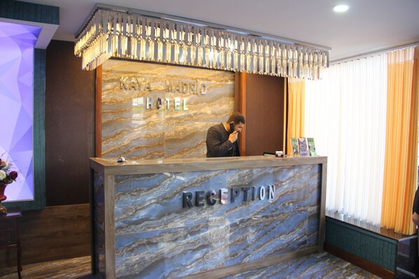Reception - Kaya Madrid Hotel (Istanbul)