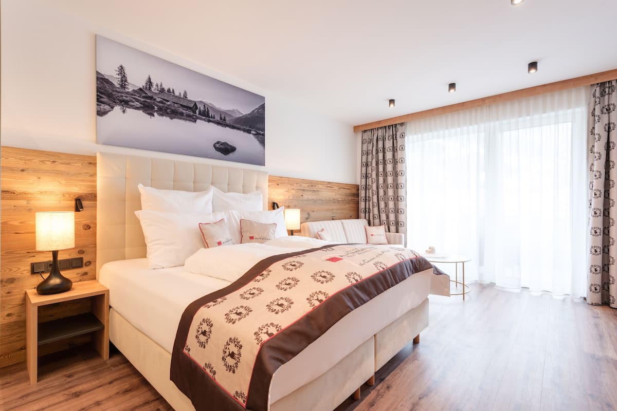 Comfort kamer | 1 slaapkamer, een minibar, een kluis op de kamer, gratis wifi
