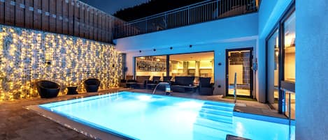 Indoor pool, seasonal outdoor pool