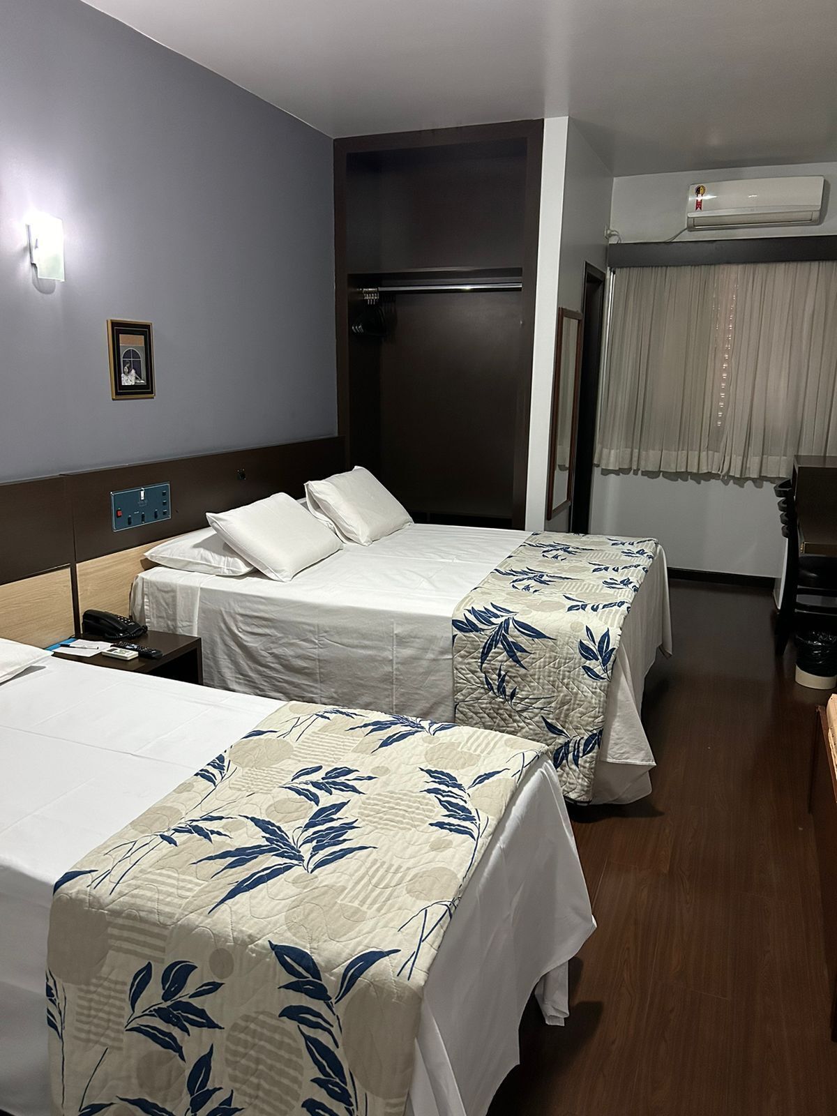 standard room | bathroom | shower, towels