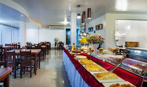 Desayuno buffet incluido todos los días