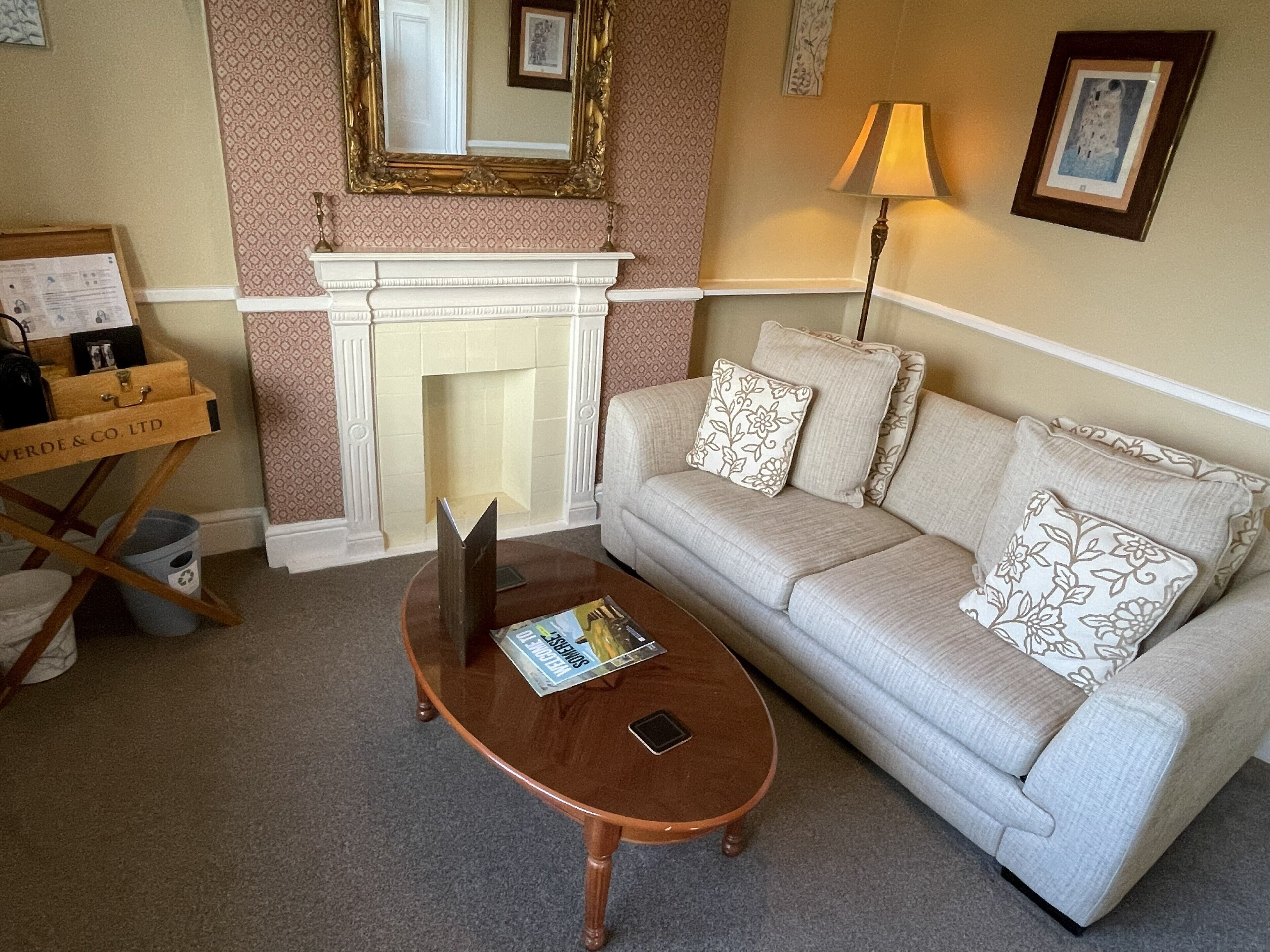 Luxury Double Room (First Floor Luxury Four-Poster Suite) | Living area