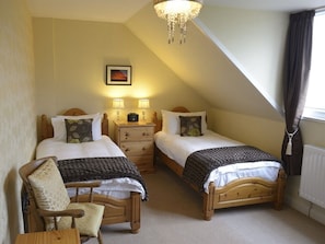 Free WiFi, bed sheets - Dunkery Beacon Country House (Minehead)