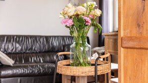 Minibar, desk, laptop workspace, WiFi (free) - Het Eycken Huys Bed & Breakfast (Aalter)