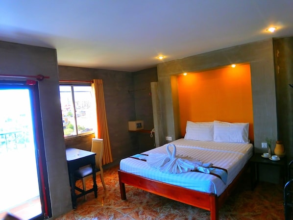 Minibar, in-room safe, desk, free WiFi