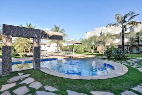 Outdoor pool, sun loungers