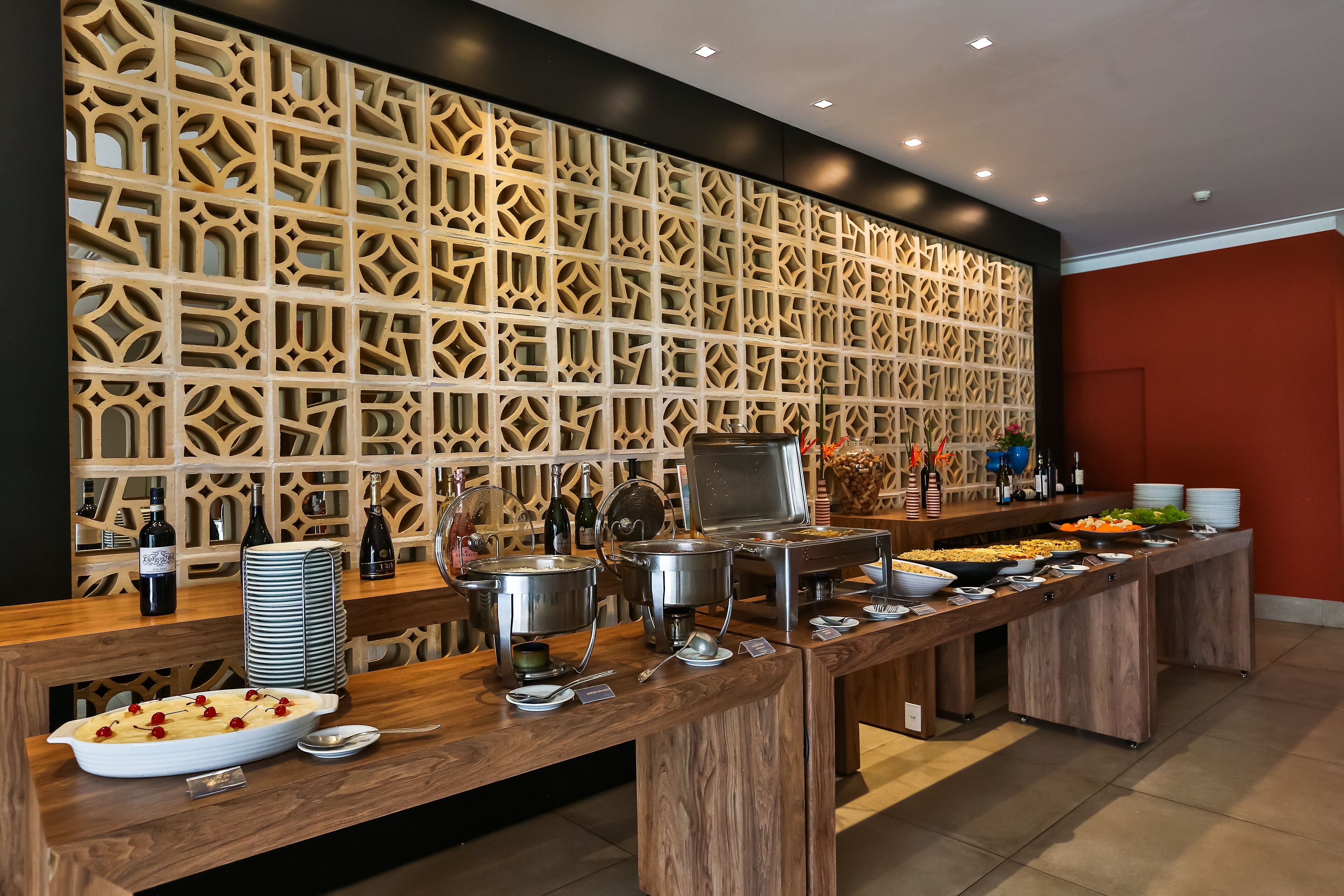 breakfast, lunch and dinner served