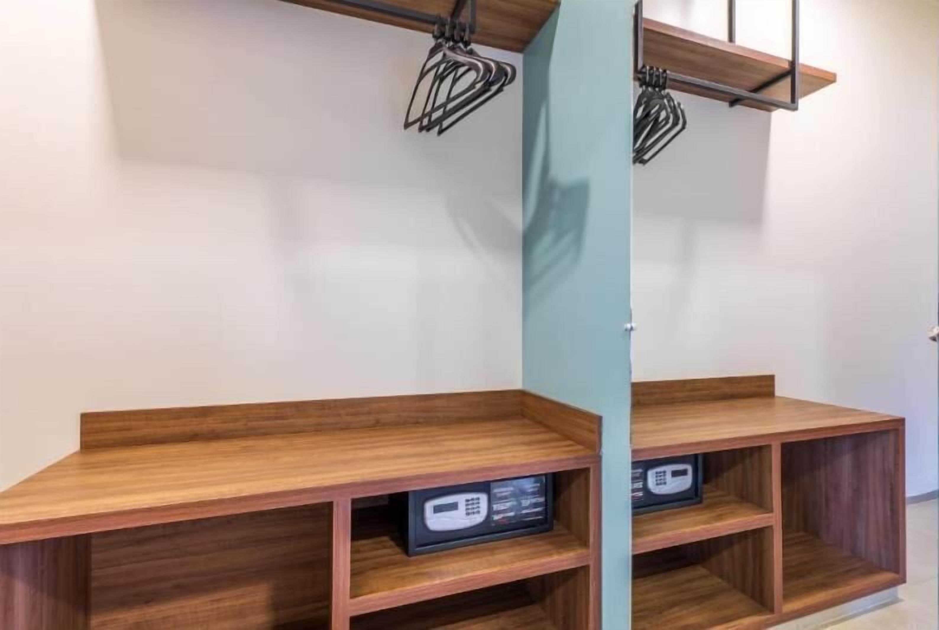 executive room | 1 bedroom, minibar, soundproofing, free wifi