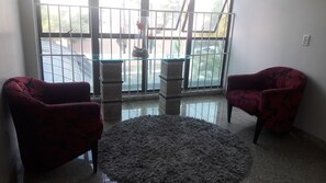 Televisión LCD de 29 pulgadas con canales vía satélite y televisión 