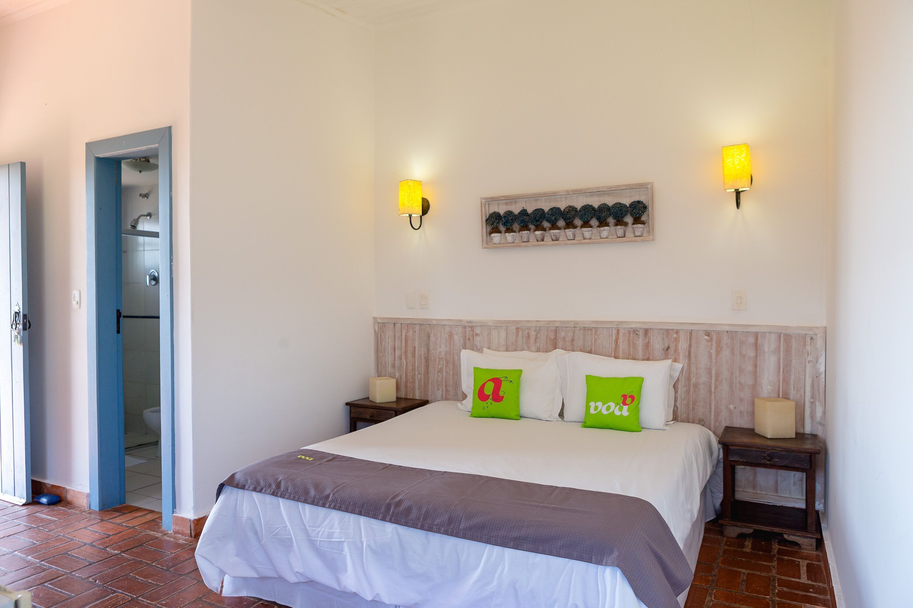 Minibar, in-room safe, desk, free WiFi