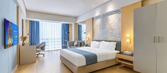 Bayview Hotel (Dongguan Guomao Center Xiping West Station)