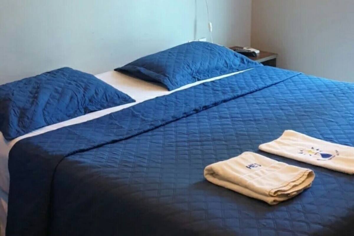 Doppel- oder Zweibettzimmer